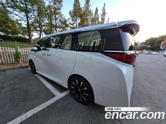 Toyota Alphard 2025 — photo 4