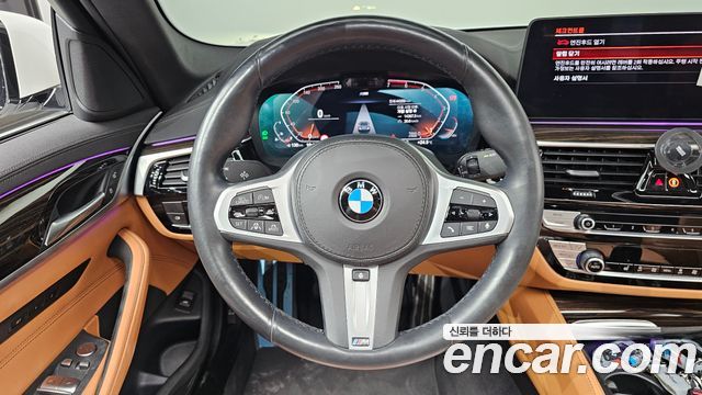 BMW 5-Series 2021 — photo 19