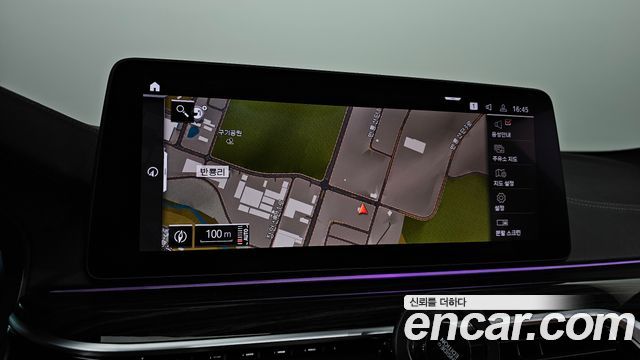 BMW 5-Series 2021 — photo 22