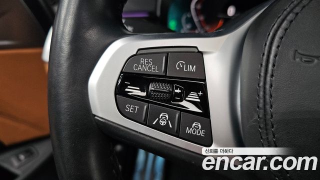 BMW 5-Series 2021 — photo 26