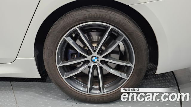 BMW 5-Series 2021 — photo 7