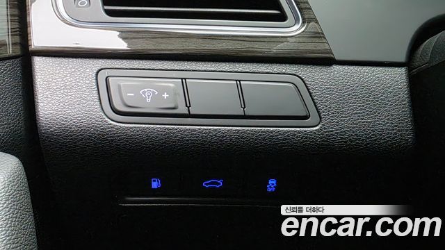 Hyundai Sonata 2015 — photo 17