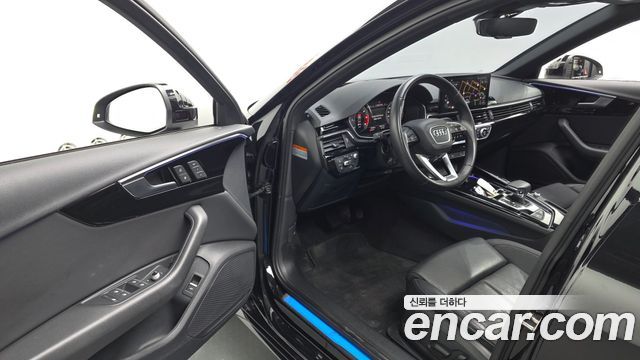 Audi A4 2021 — photo 13