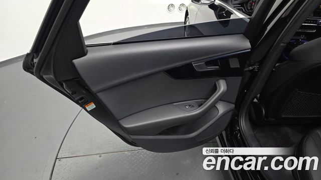 Audi A4 2021 — photo 15