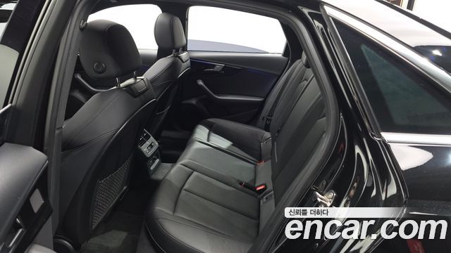 Audi A4 2021 — photo 16