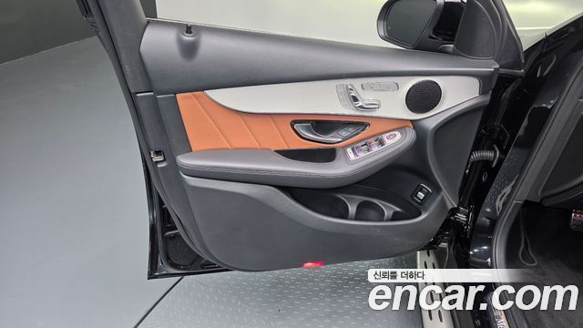 Mercedes-Benz GLC-Class 2020 — photo 14