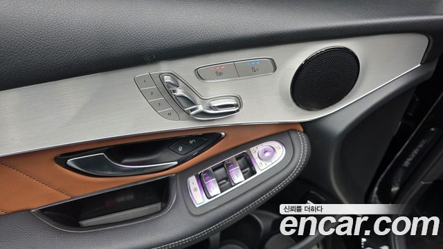 Mercedes-Benz GLC-Class 2020 — photo 27