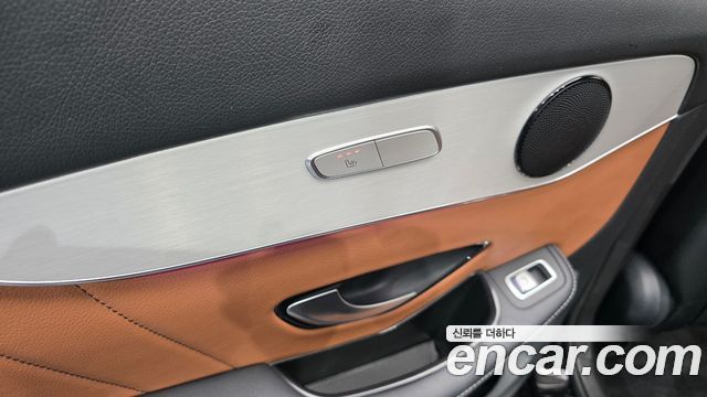 Mercedes-Benz GLC-Class 2020 — photo 29