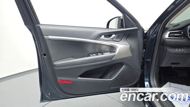 Genesis G70 2025 — photo 14