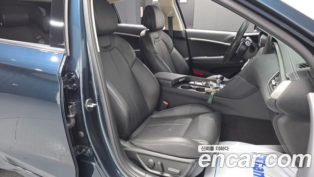 Genesis G70 2025 — photo 16