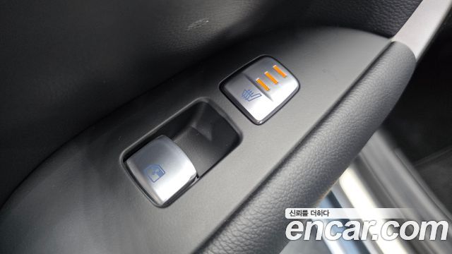 Genesis G70 2025 — photo 28
