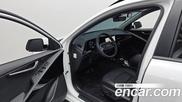 Kia Niro 2023 — photo 13