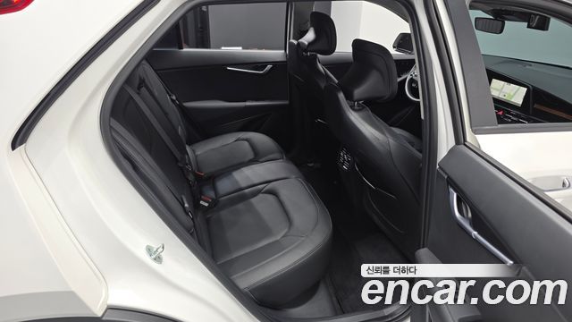 Kia Niro 2023 — photo 17