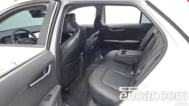 Kia Niro 2023 — photo 18