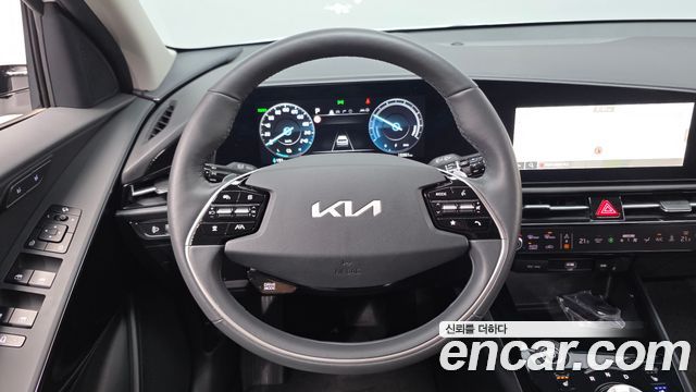 Kia Niro 2023 — photo 20