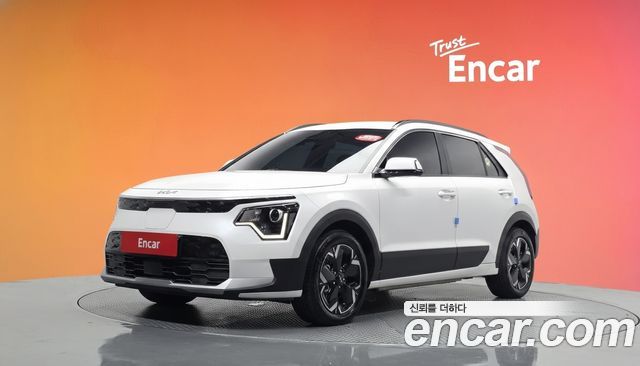 Kia Niro 2023 — photo 1
