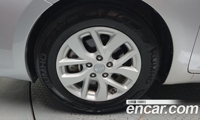 Kia Carens 2018 — photo 5