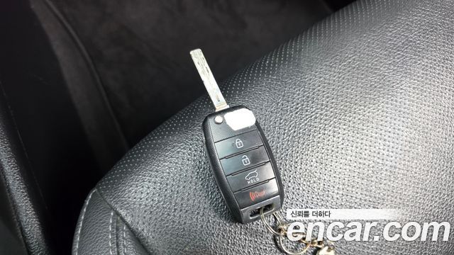 Kia Carens 2018 — photo 25