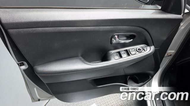 Kia Carens 2018 — photo 14