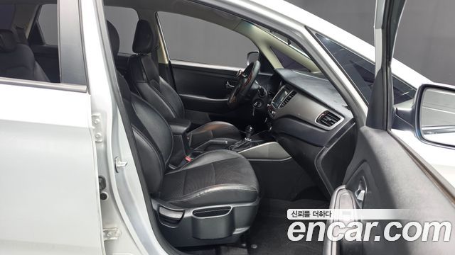 Kia Carens 2018 — photo 16