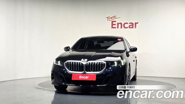 BMW 5-Series 2025 — photo 3