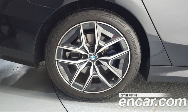 BMW 5-Series 2025 — photo 5