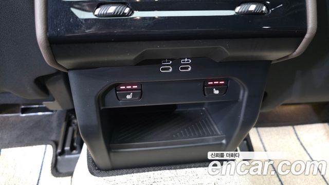 BMW 5-Series 2025 — photo 18
