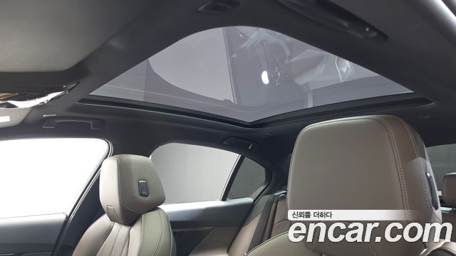BMW 5-Series 2025 — photo 22