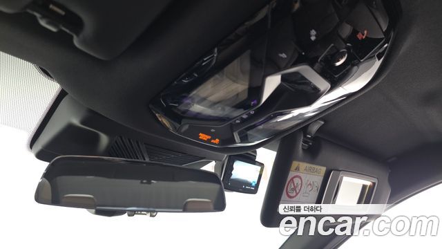 BMW 5-Series 2025 — photo 25
