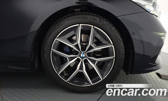 BMW 5-Series 2025 — photo 7