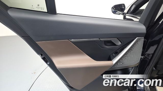 BMW 5-Series 2025 — photo 15