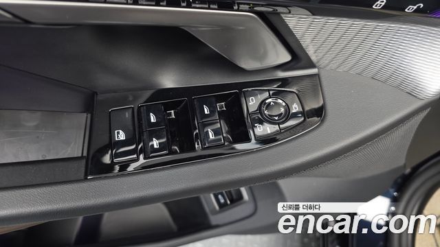 BMW 5-Series 2025 — photo 27