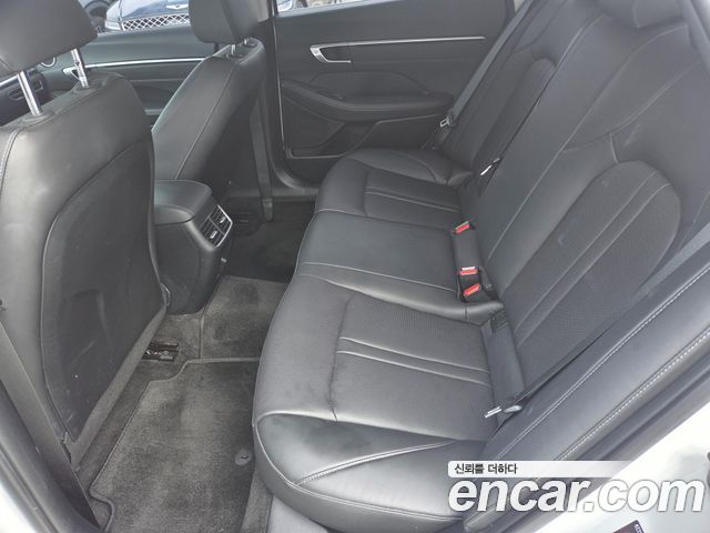 Hyundai Sonata 2023 — photo 11