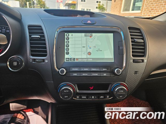 Kia K3 2017 — photo 8