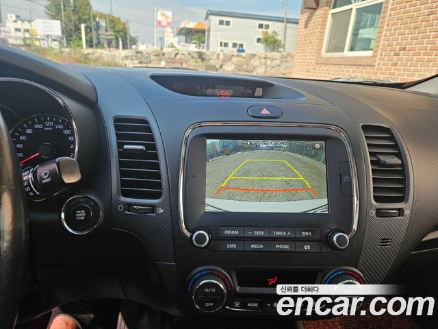 Kia K3 2017 — photo 9