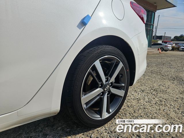 Kia K3 2017 — photo 14