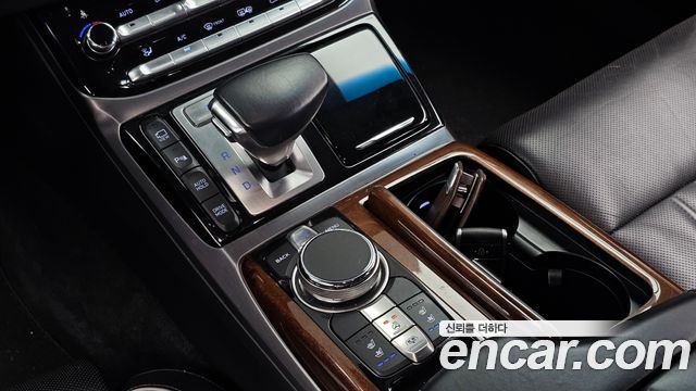 Genesis EQ900 2016 — photo 9