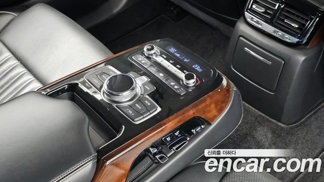 Genesis EQ900 2016 — photo 17