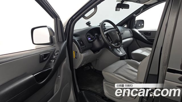 Hyundai Starex 2019 — photo 10