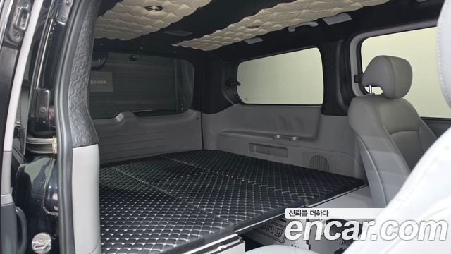 Hyundai Starex 2019 — photo 12