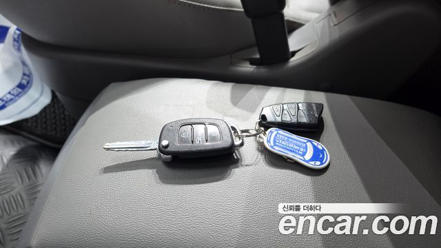 Hyundai Starex 2019 — photo 15