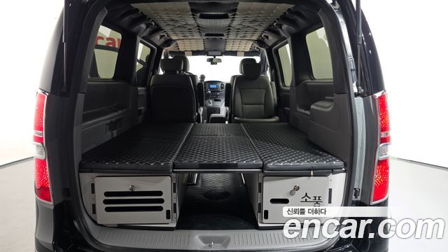 Hyundai Starex 2019 — photo 16