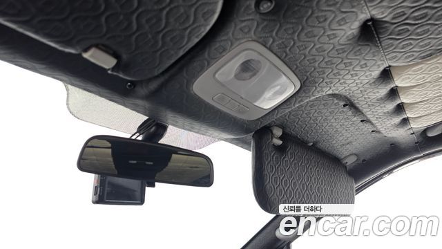 Hyundai Starex 2019 — photo 17