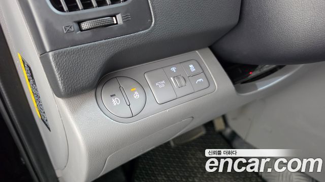 Hyundai Starex 2019 — photo 19