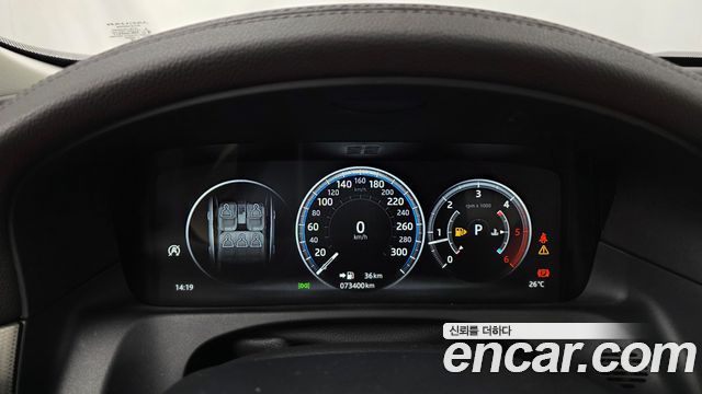 Jaguar XF 2018 — photo 11