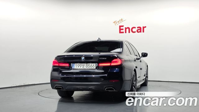 BMW 5-Series 2022 — photo 4
