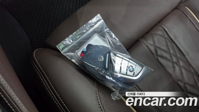BMW 5-Series 2022 — photo 21