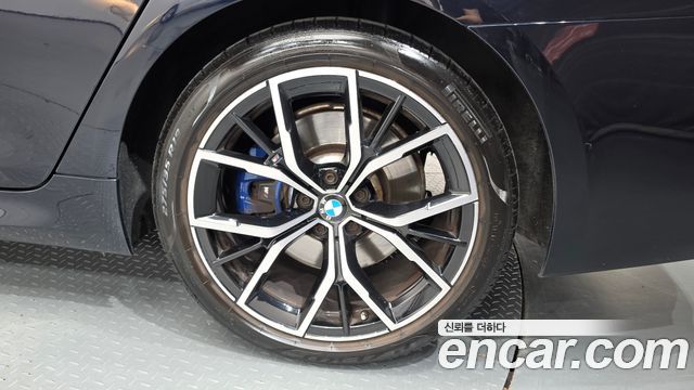 BMW 5-Series 2022 — photo 7