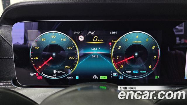 Mercedes-Benz CLS-Class 2023 — photo 11