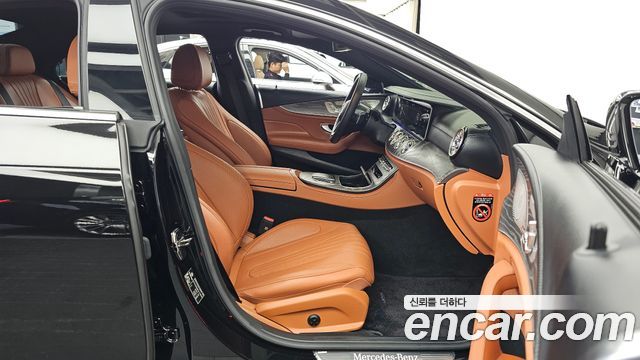 Mercedes-Benz CLS-Class 2023 — photo 17